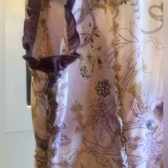 Tommy Bahama sleeveless blouse - Picture 3 of 3